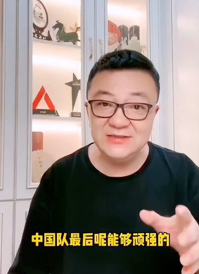 像万破军这种八星武者，若是内力汇聚双拳，甚至能将装甲击穿，但他无论用再多的内力，也无法在十公分开外的距离上，虚空打碎一个玻璃杯。